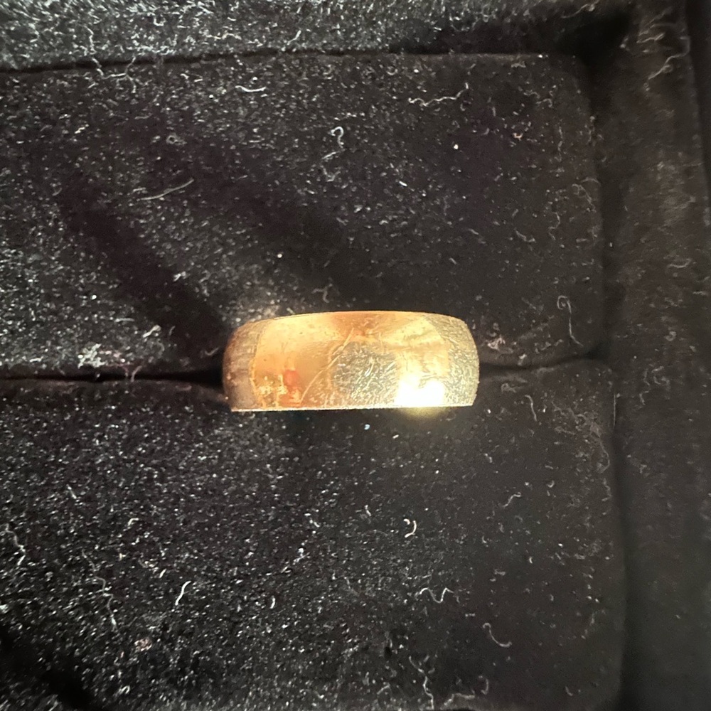 SOLD! 12k yellow gold band ring